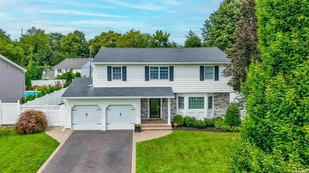 53 Copperbeech Road Saint James NY 11780