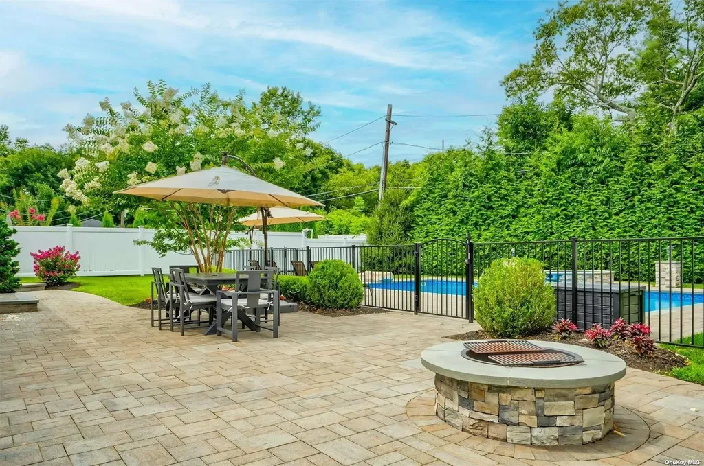 53 Copperbeech Road Saint James NY 11780