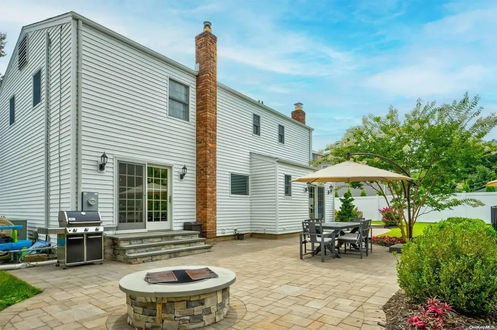 53 Copperbeech Road Saint James NY 11780