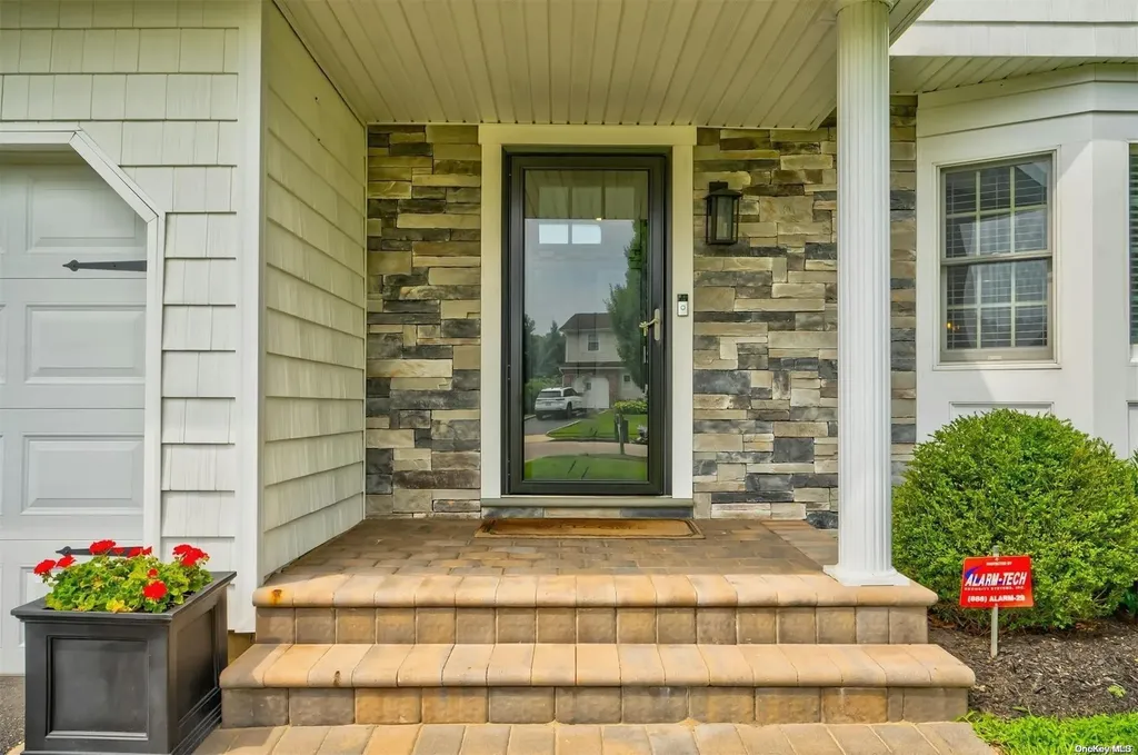 53 Copperbeech Road Saint James NY 11780