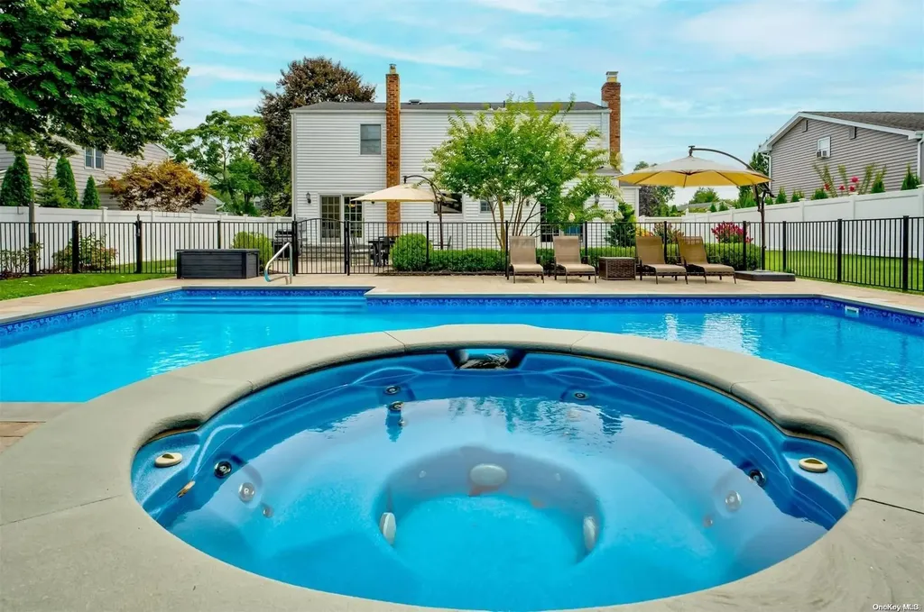 53 Copperbeech Road Saint James NY 11780