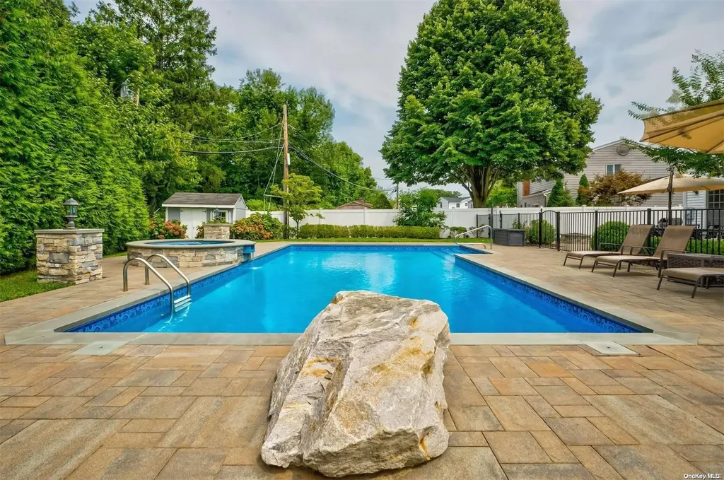 53 Copperbeech Road Saint James NY 11780