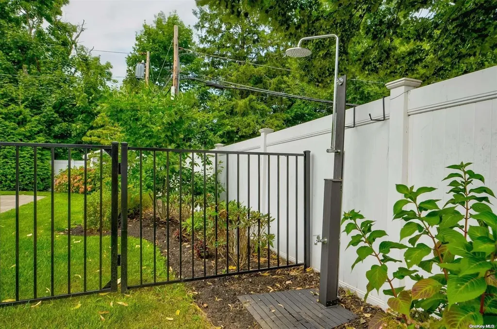 53 Copperbeech Road Saint James NY 11780