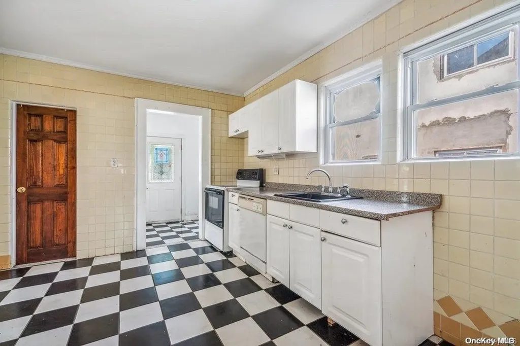 588 Merrick Road Lynbrook NY 11563