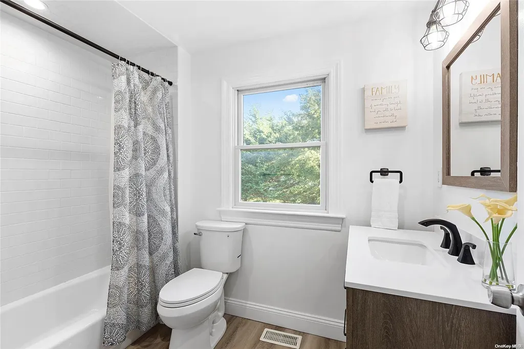 310 Montauk Highway Westhampton Beach NY 11978