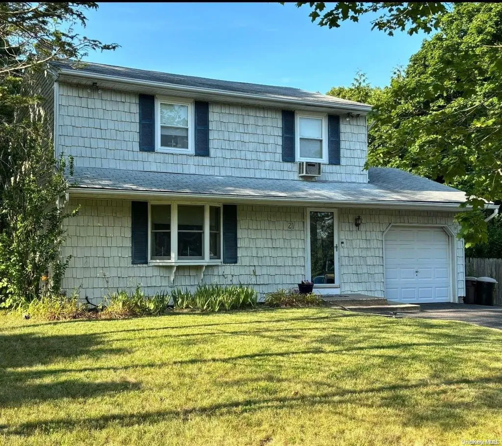 21 Ridge Haven Drive Ridge NY 11961