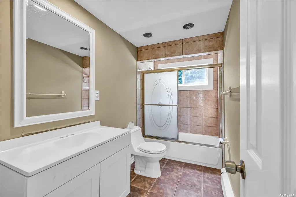 36 Appel Drive E Shirley NY 11967