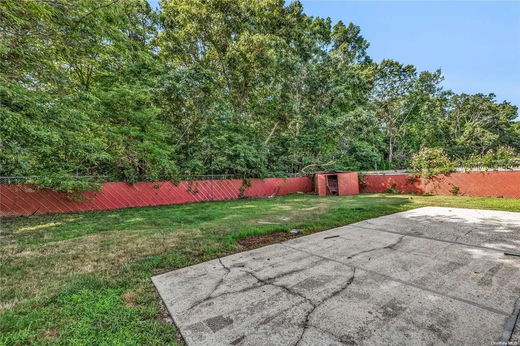 36 Appel Drive E Shirley NY 11967