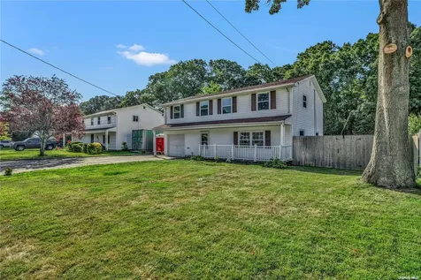 36 Appel Drive E Shirley NY 11967