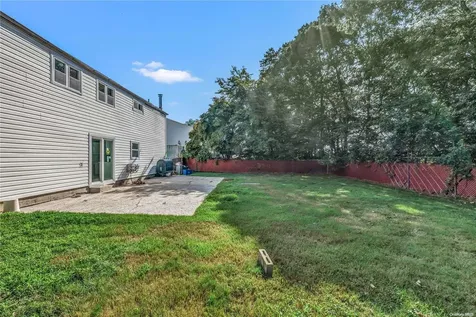 36 Appel Drive E Shirley NY 11967