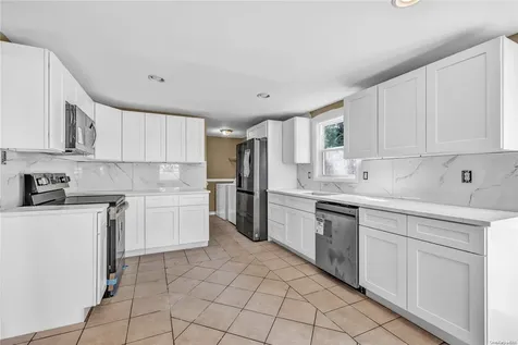 36 Appel Drive E Shirley NY 11967