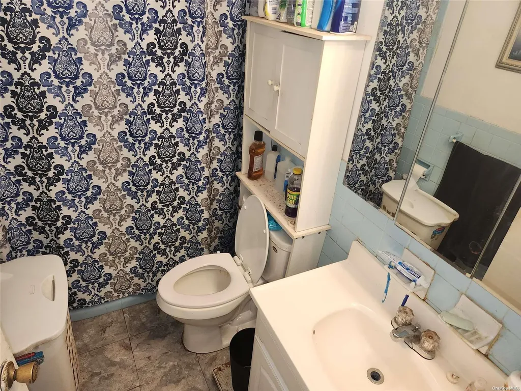 70 Jefferson Avenue Roosevelt NY 11575