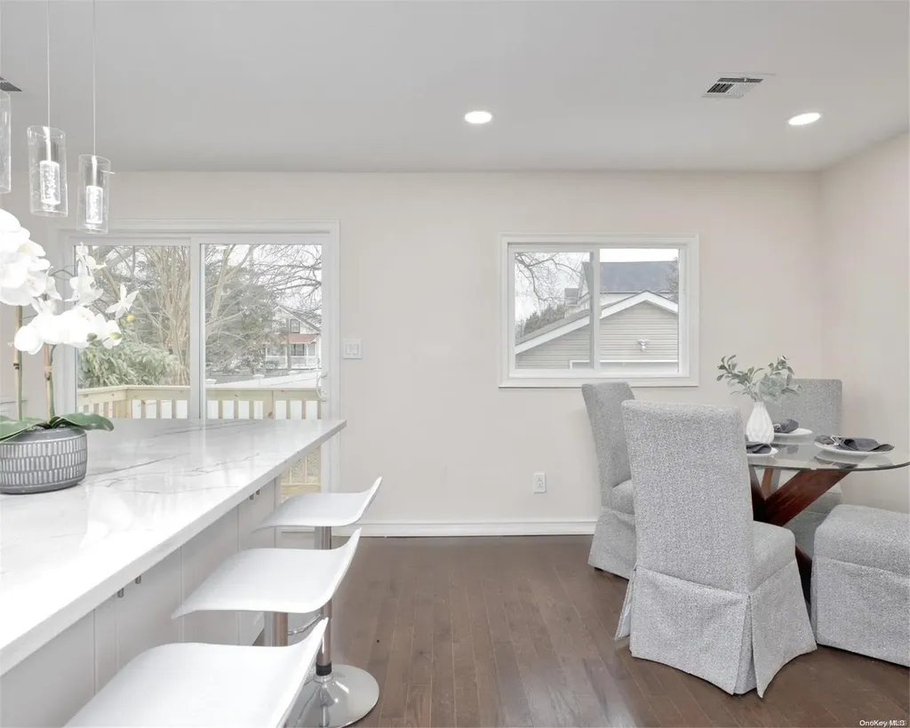 391 Hewlett Parkway Hewlett NY 11557