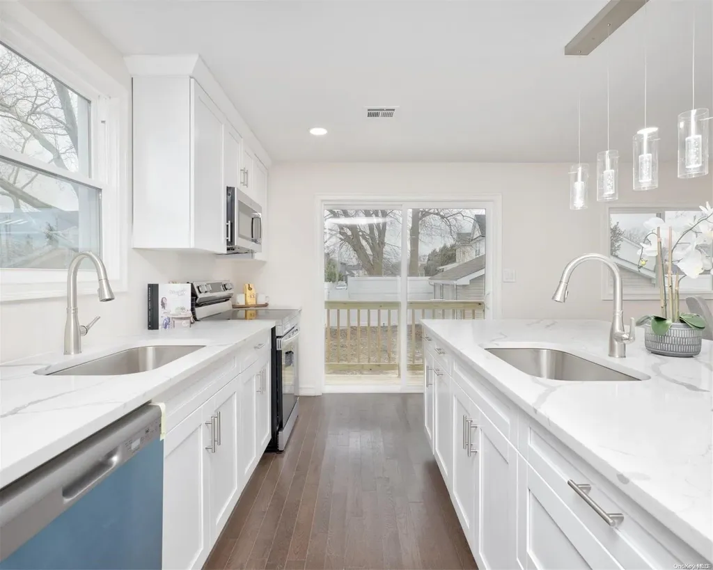 391 Hewlett Parkway Hewlett NY 11557