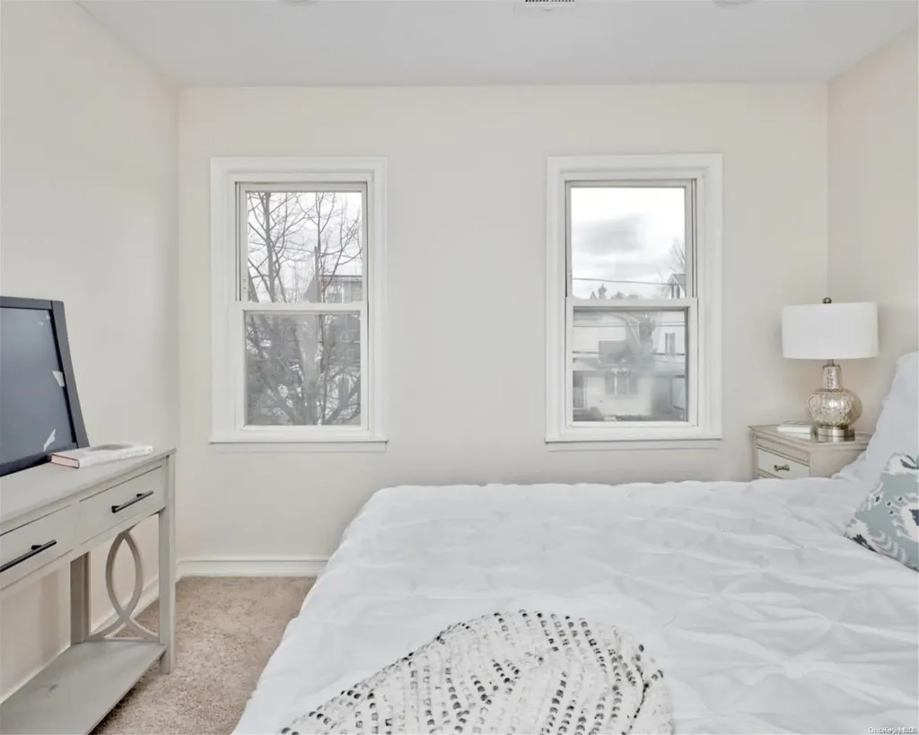 391 Hewlett Parkway Hewlett NY 11557