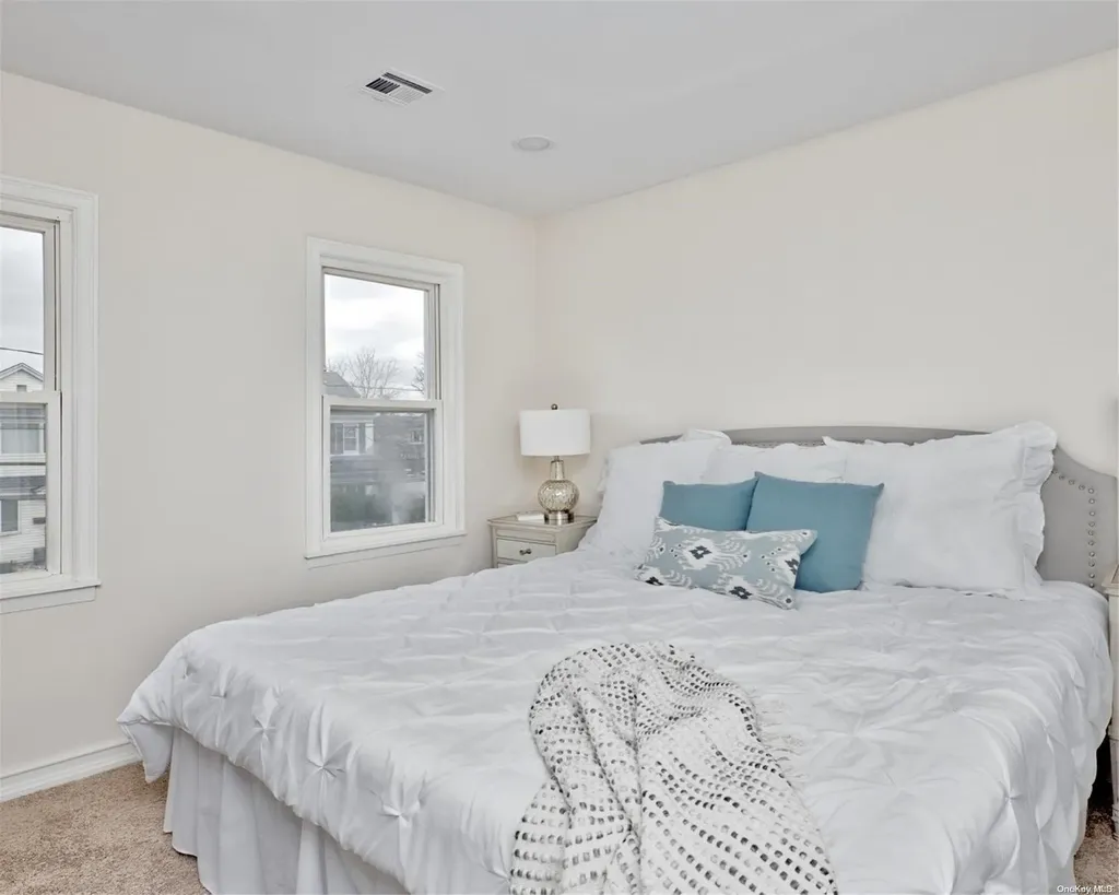 391 Hewlett Parkway Hewlett NY 11557