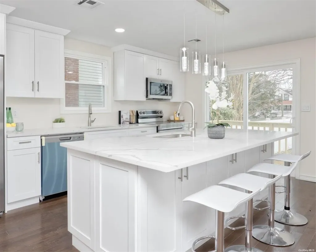 391 Hewlett Parkway Hewlett NY 11557