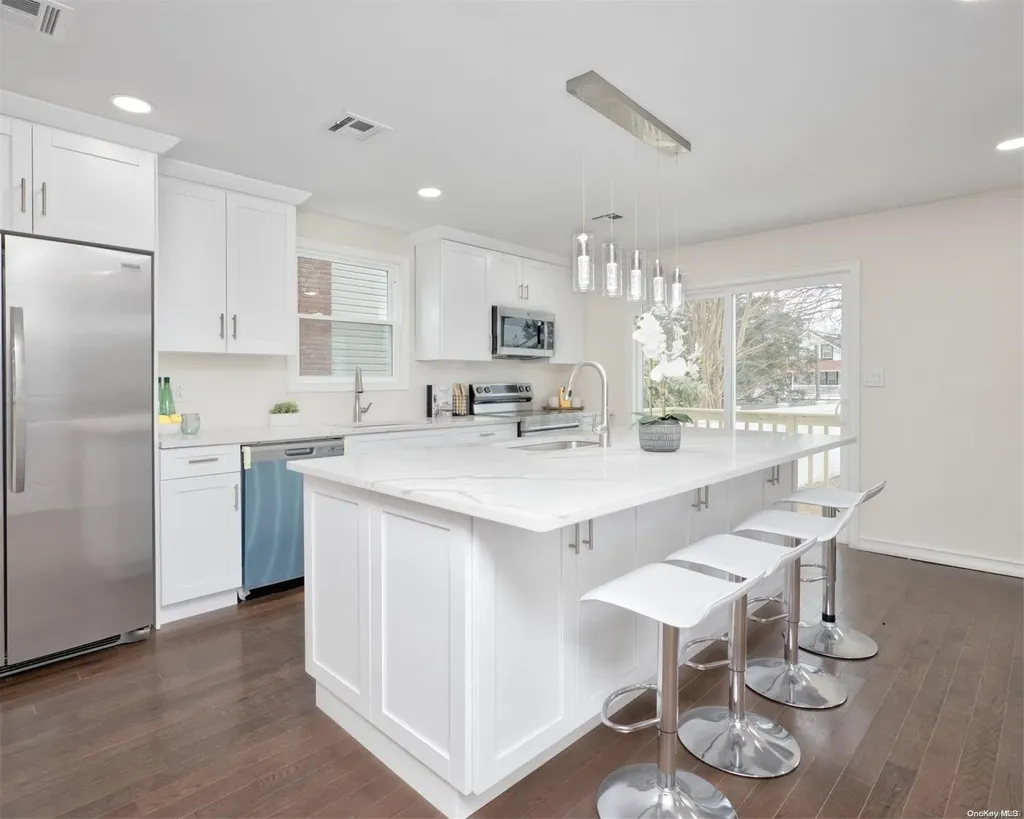 391 Hewlett Parkway Hewlett NY 11557