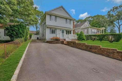 117 S Evergreen Drive Selden NY 11784