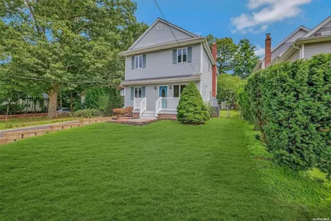 117 S Evergreen Drive Selden NY 11784