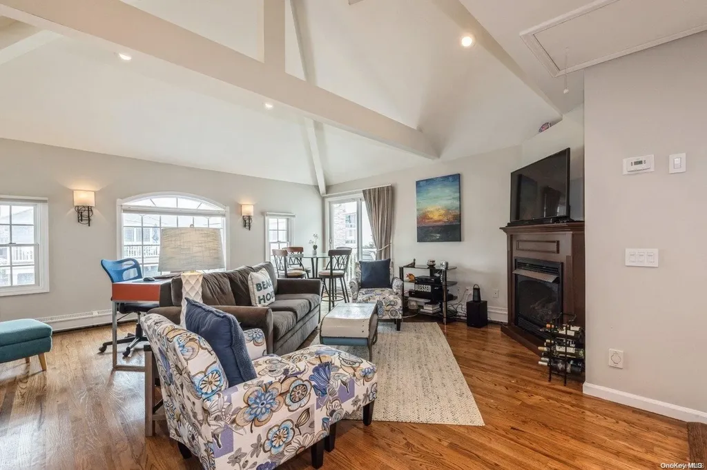 7 Delaware Avenue Long Beach NY 11561