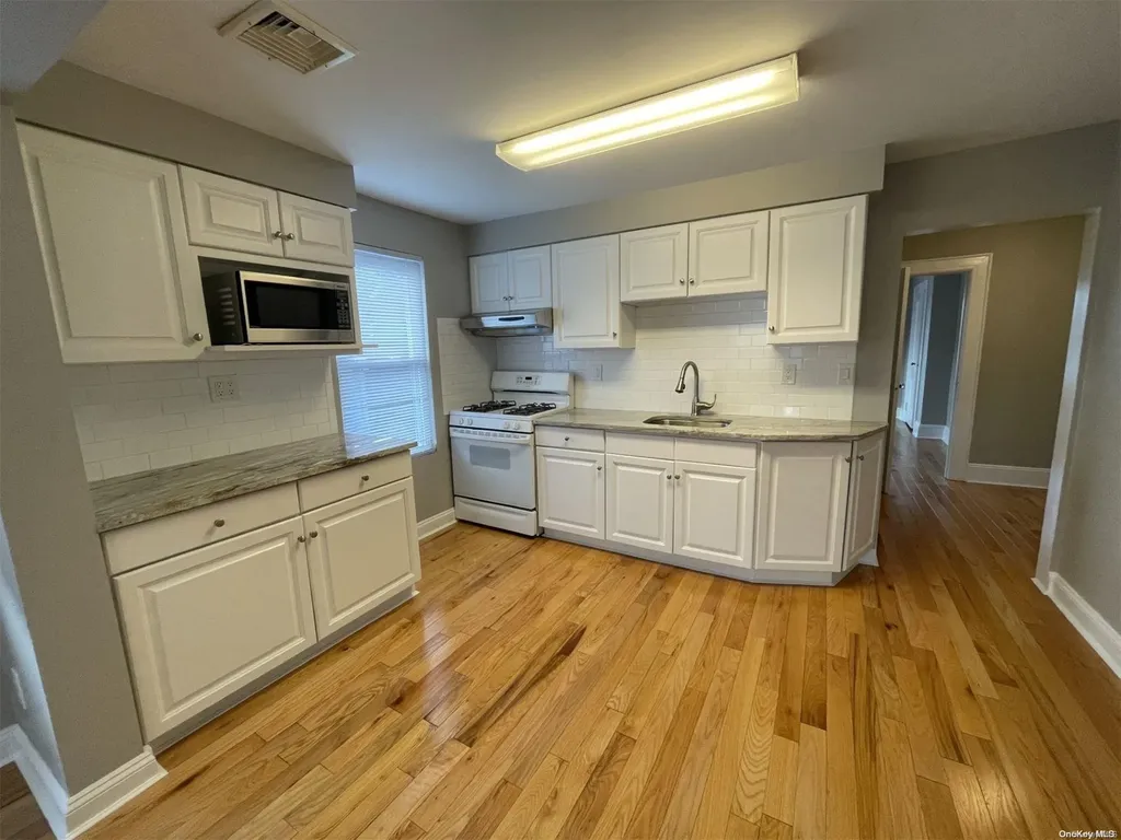 378 Scranton Avenue Lynbrook NY 11563