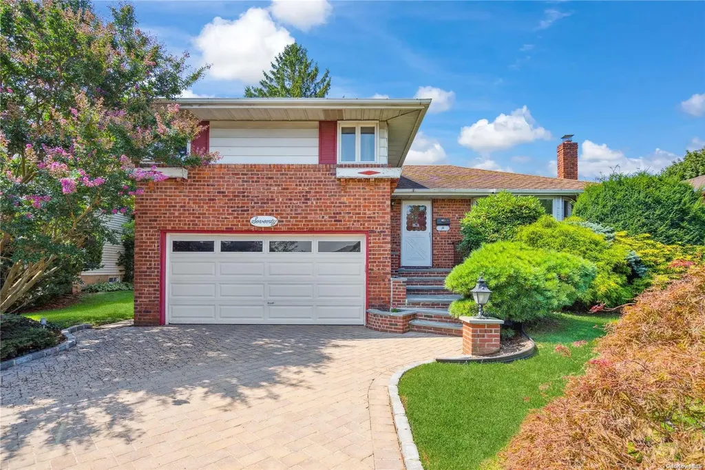 70 Colony Lane Syosset NY 11791