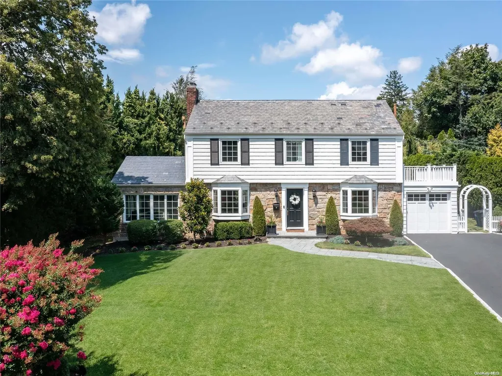 79 Castle Ridge Road Manhasset NY 11030