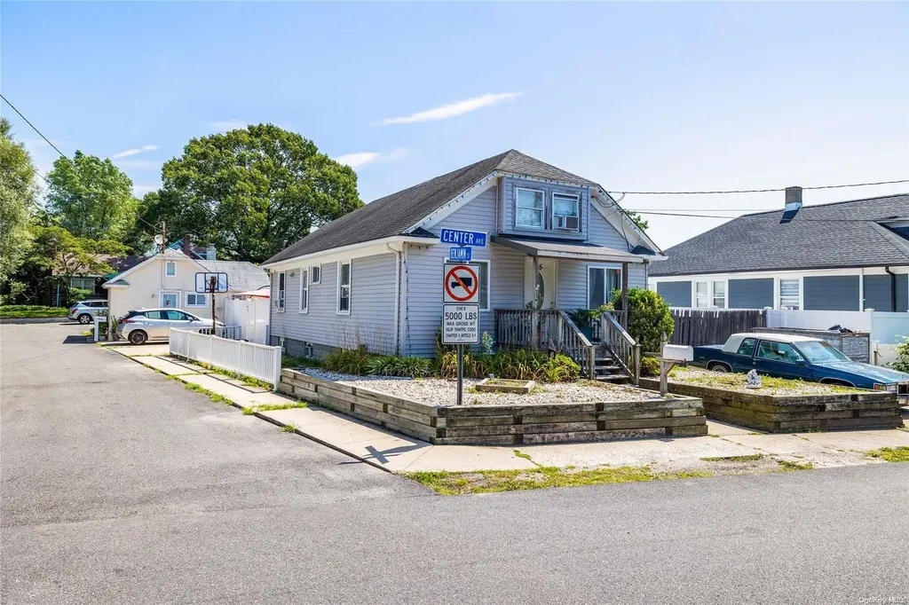 45 Center Avenue Bay Shore NY 11706