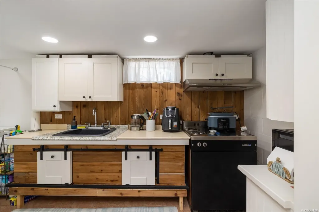 45 Center Avenue Bay Shore NY 11706