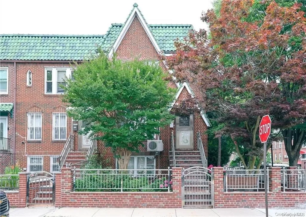 1995 E 28th Street Brooklyn NY 11229
