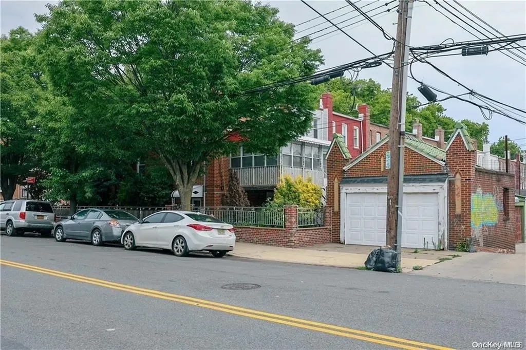 1995 E 28th Street Brooklyn NY 11229