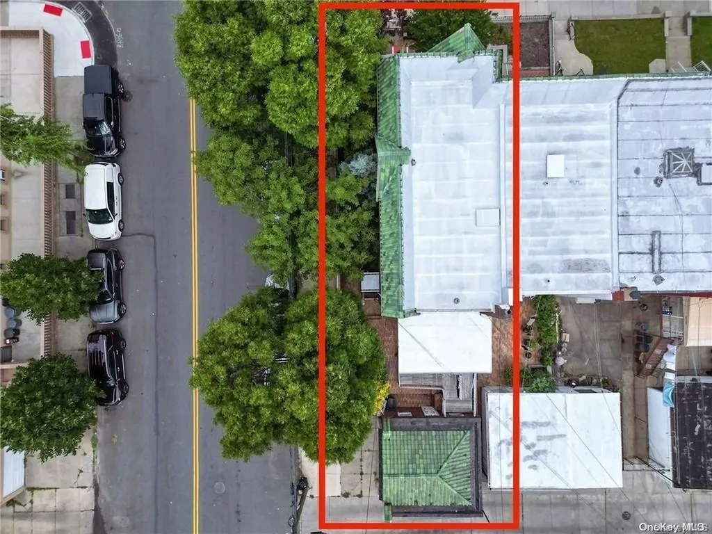 1995 E 28th Street Brooklyn NY 11229