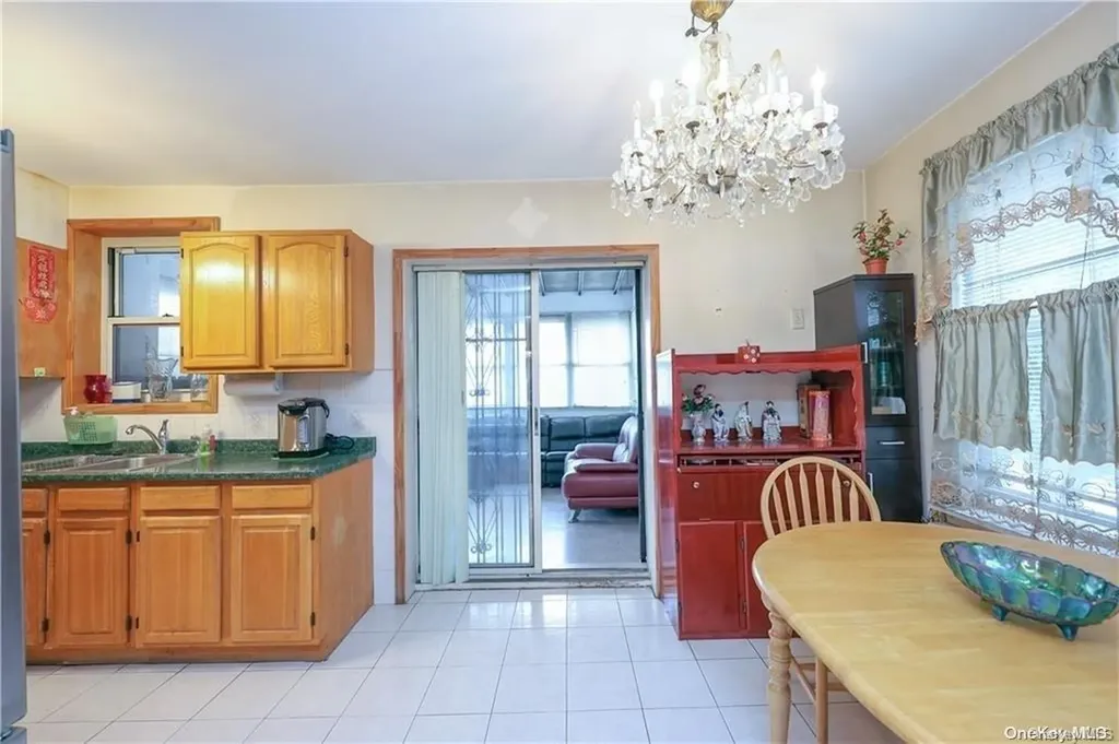 1995 E 28th Street Brooklyn NY 11229