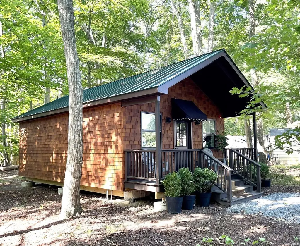 690 Queen Street Greenport NY 11944