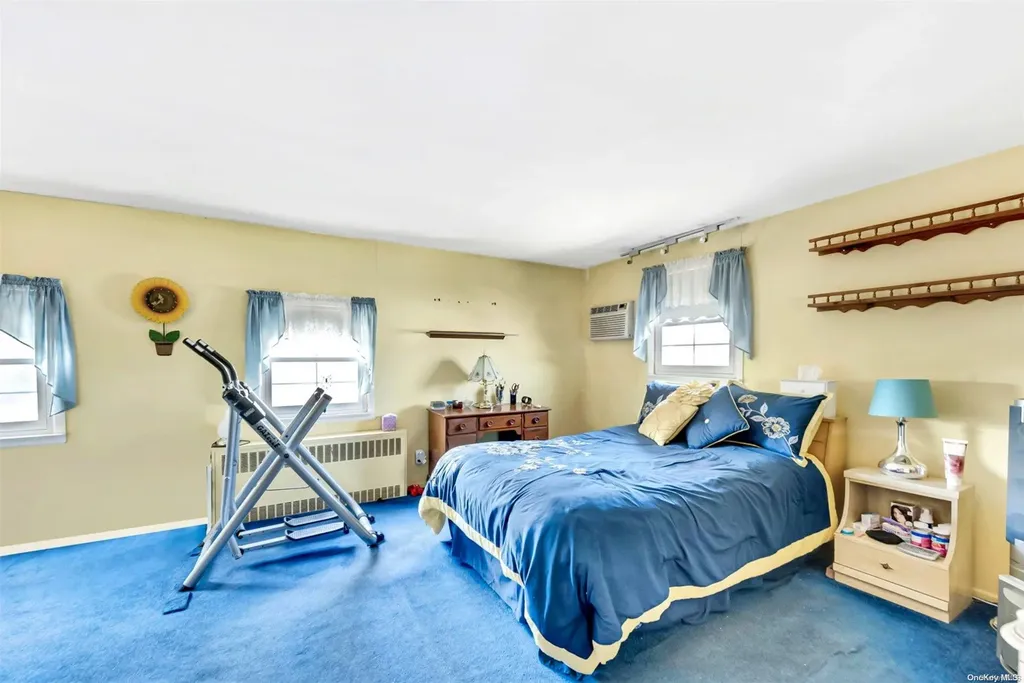5 Cove Lane Levittown NY 11756