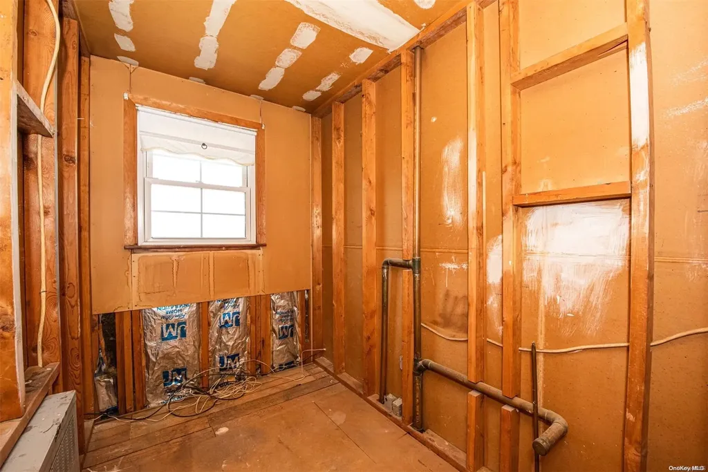 5 Cove Lane Levittown NY 11756
