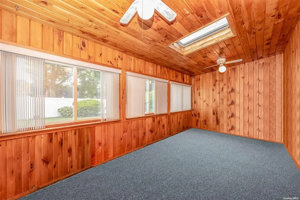 5 Cove Lane Levittown NY 11756