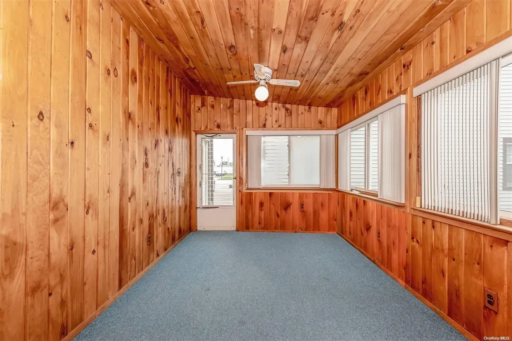 5 Cove Lane Levittown NY 11756