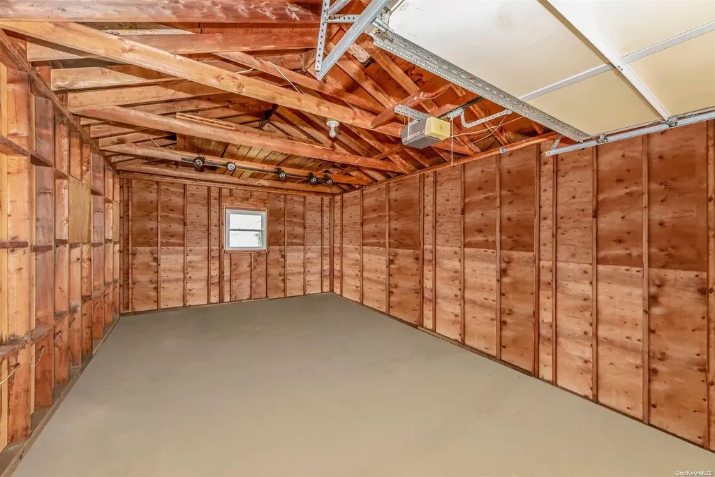 5 Cove Lane Levittown NY 11756