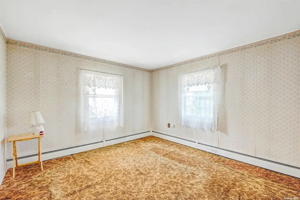 5 Cove Lane Levittown NY 11756