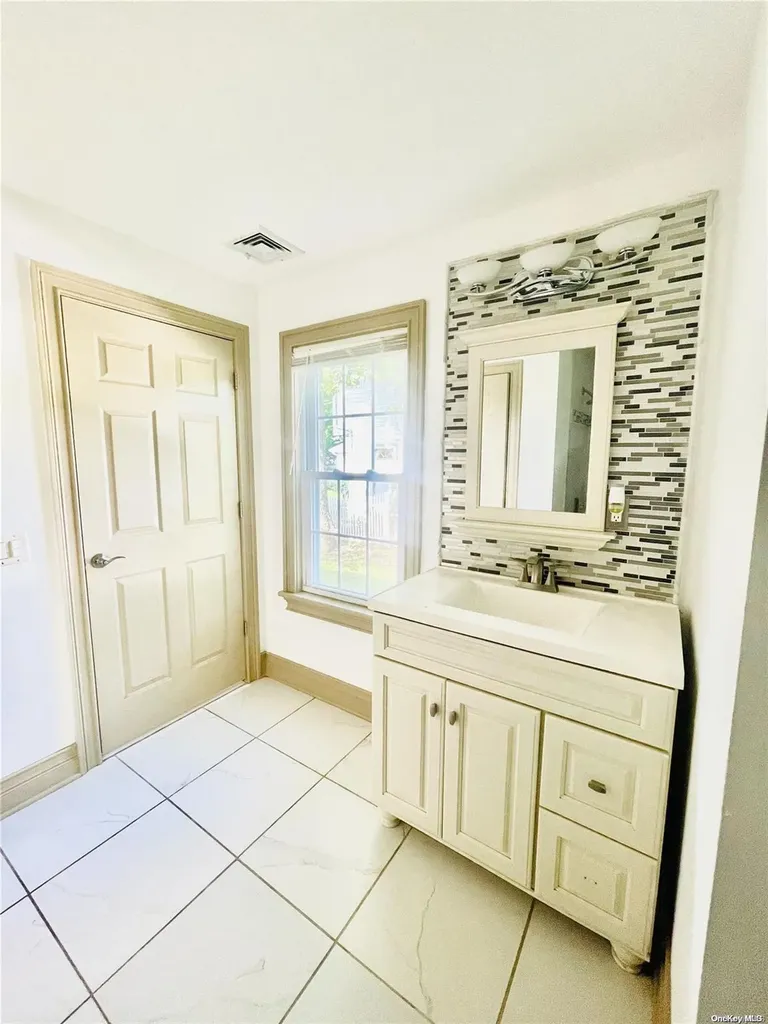 13 Hamilton Road Mastic Beach NY 11951