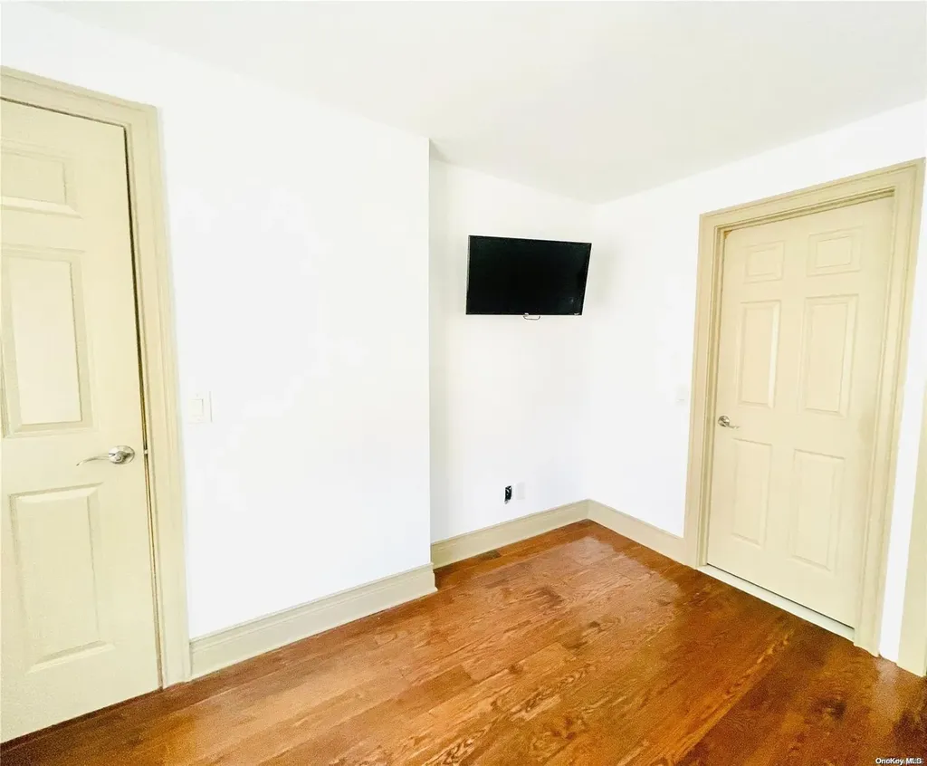 13 Hamilton Road Mastic Beach NY 11951