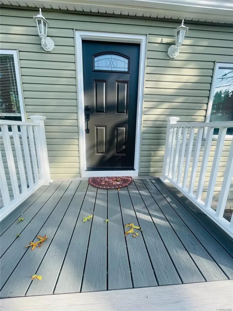13 Hamilton Road Mastic Beach NY 11951