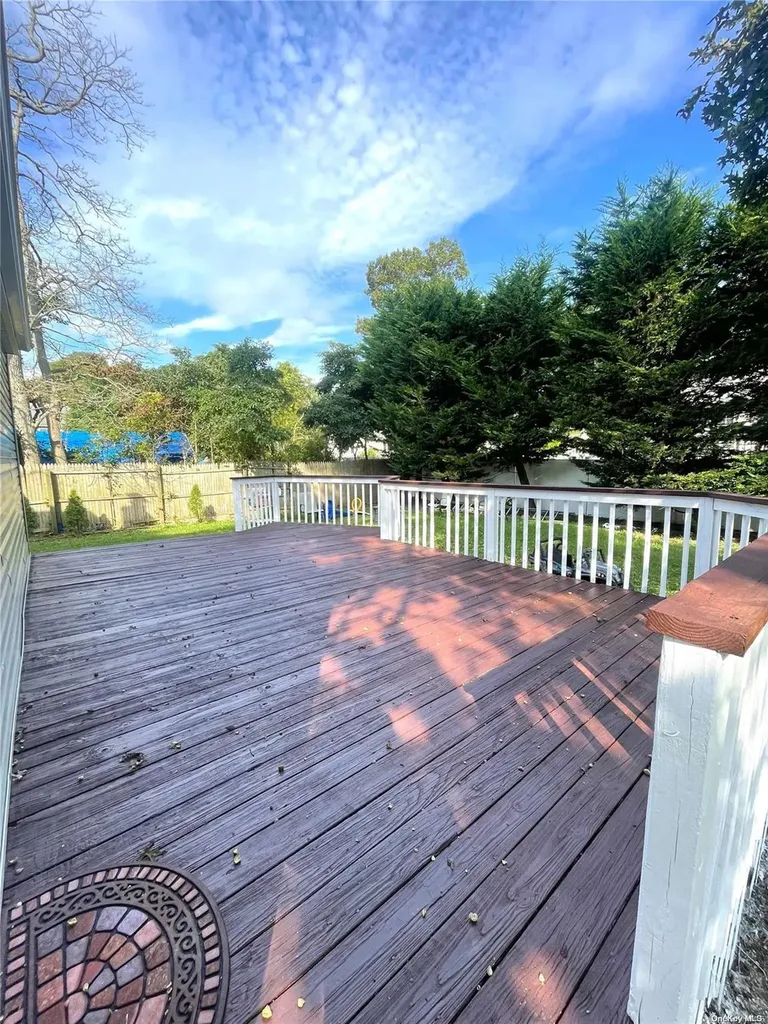 13 Hamilton Road Mastic Beach NY 11951