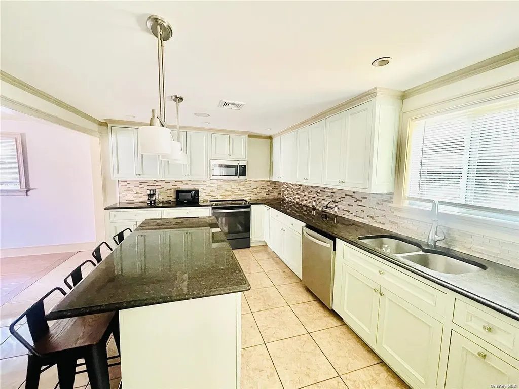 13 Hamilton Road Mastic Beach NY 11951