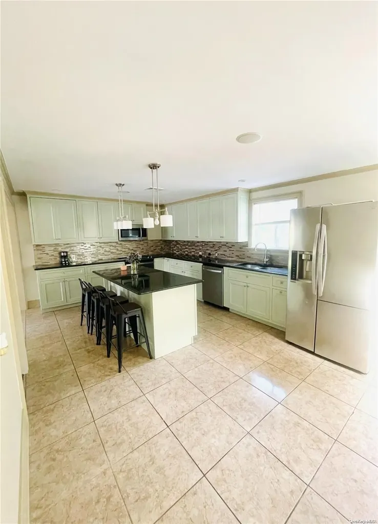 13 Hamilton Road Mastic Beach NY 11951