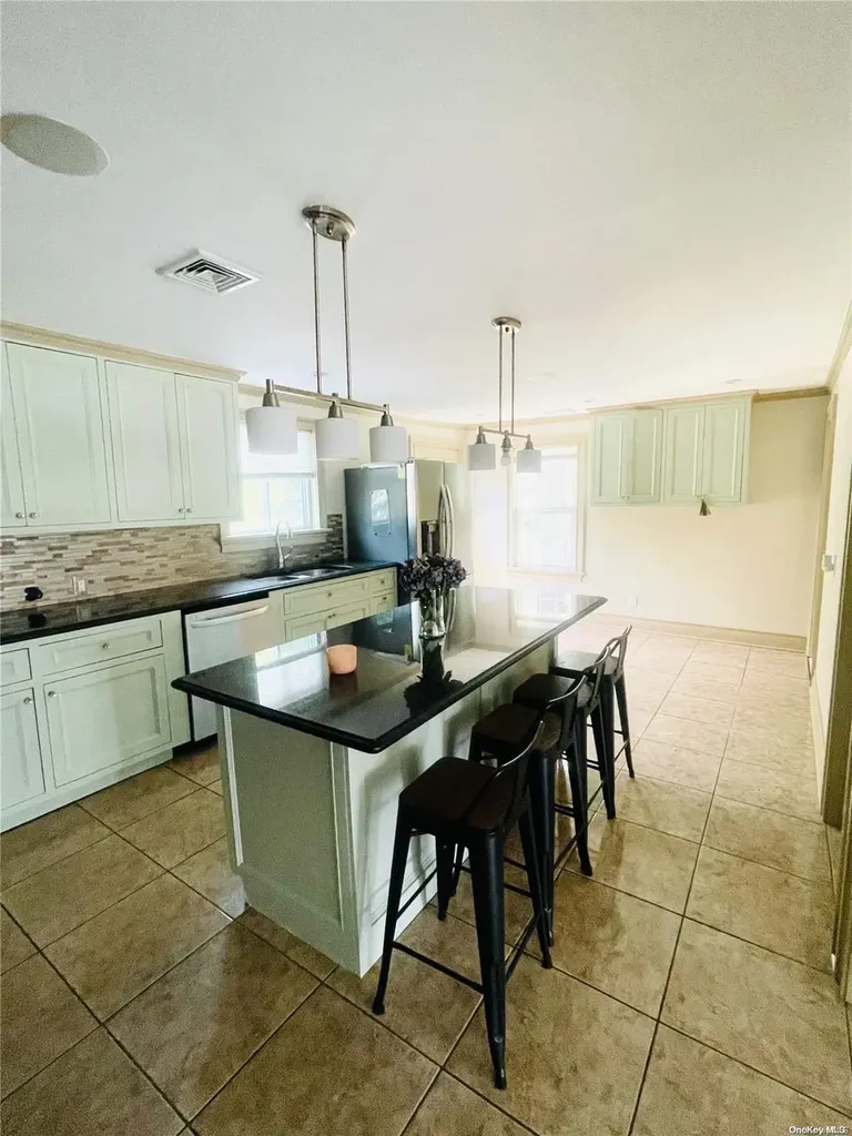 13 Hamilton Road Mastic Beach NY 11951