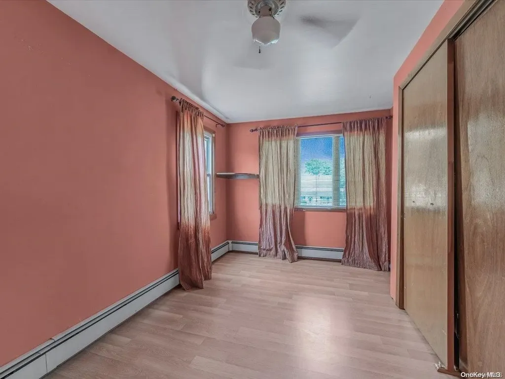 116 Old Oak Lane Levittown NY 11756
