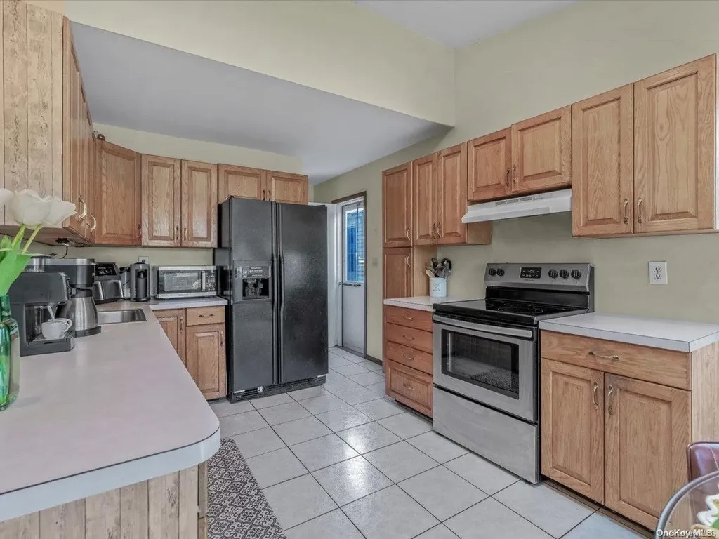 116 Old Oak Lane Levittown NY 11756